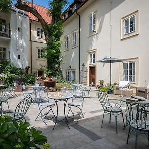 Monastery Garden Otel