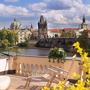  Appartamento Charles Bridge